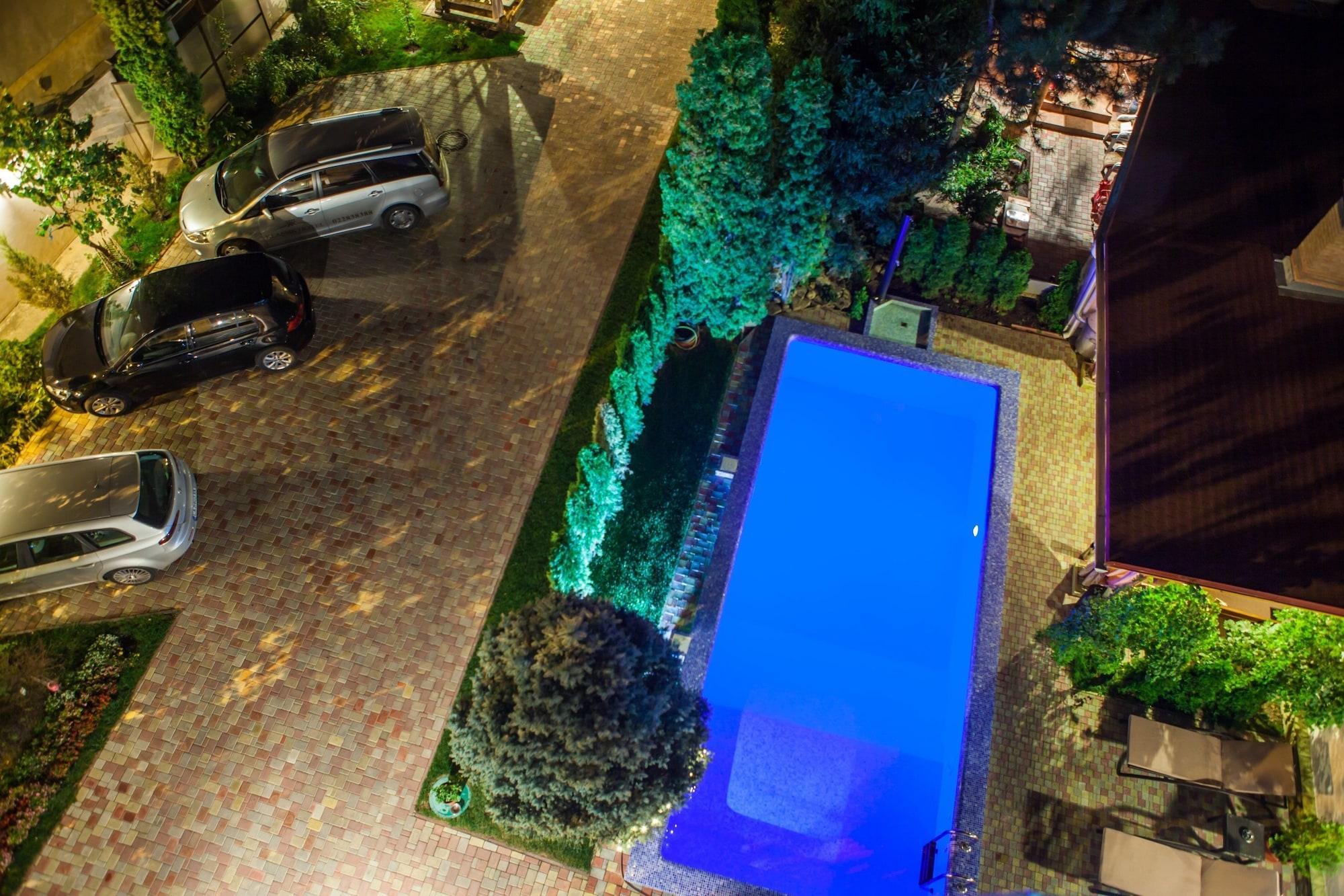 Klassik Hotel Chisinau Luaran gambar