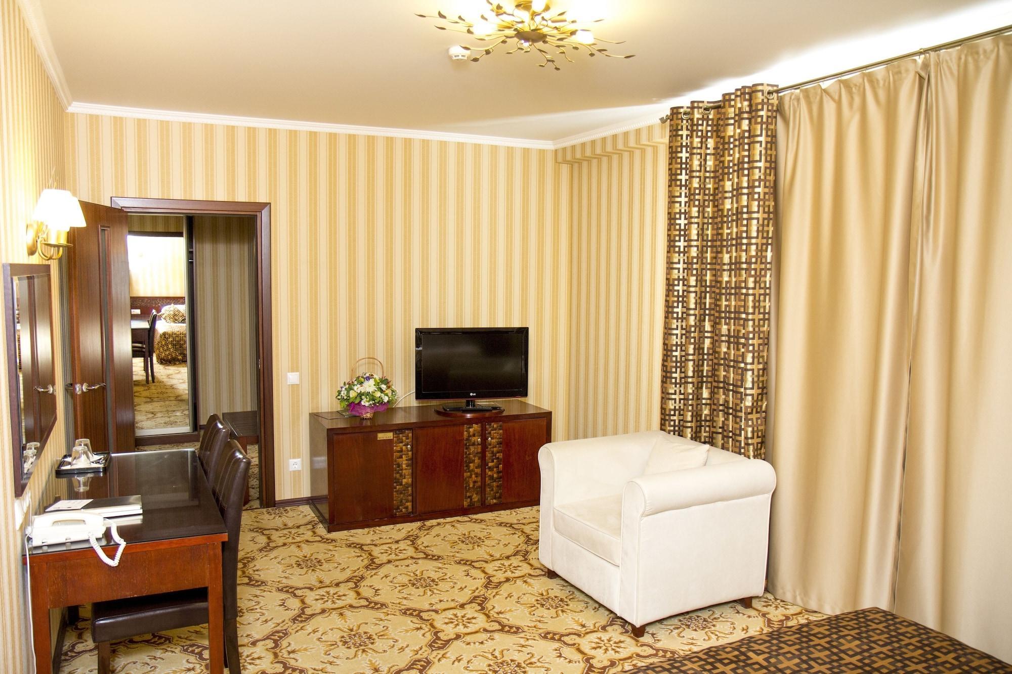 Klassik Hotel Chisinau Luaran gambar