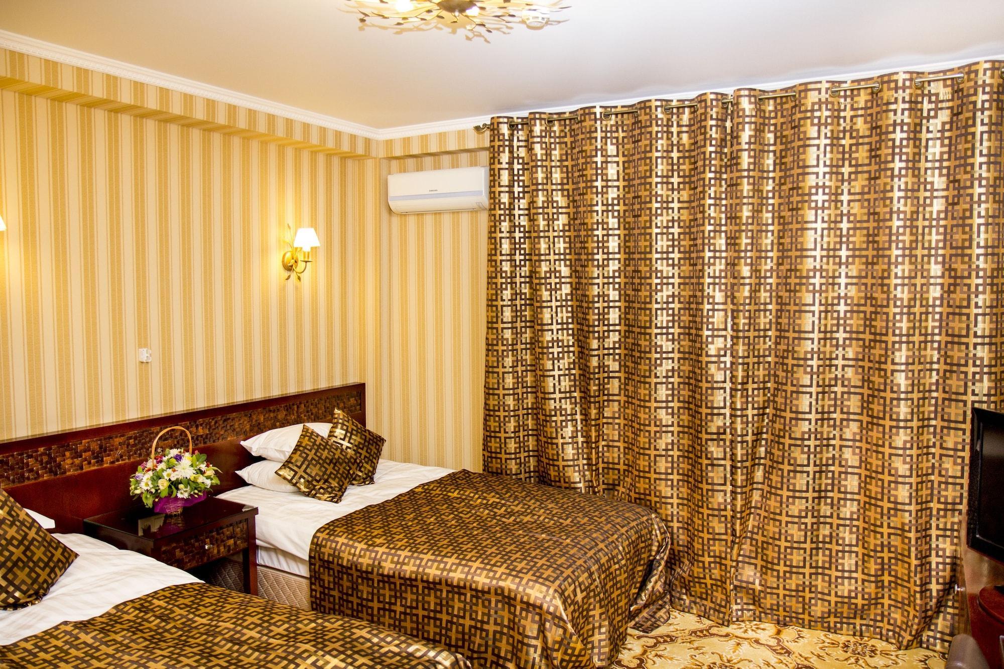 Klassik Hotel Chisinau Luaran gambar